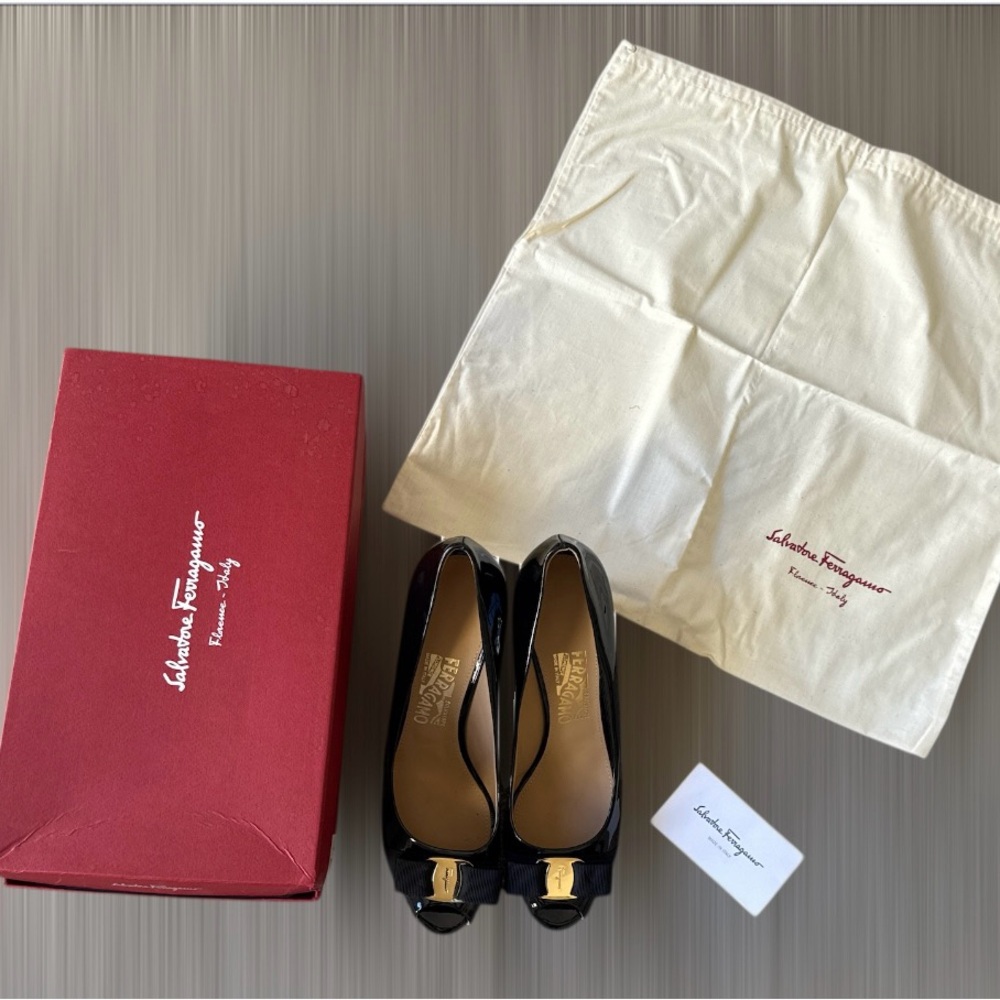 💥2x HP 💥 Salvatore Ferragamo Black Patent Leather Heels size 9 - Picture 4 of 11